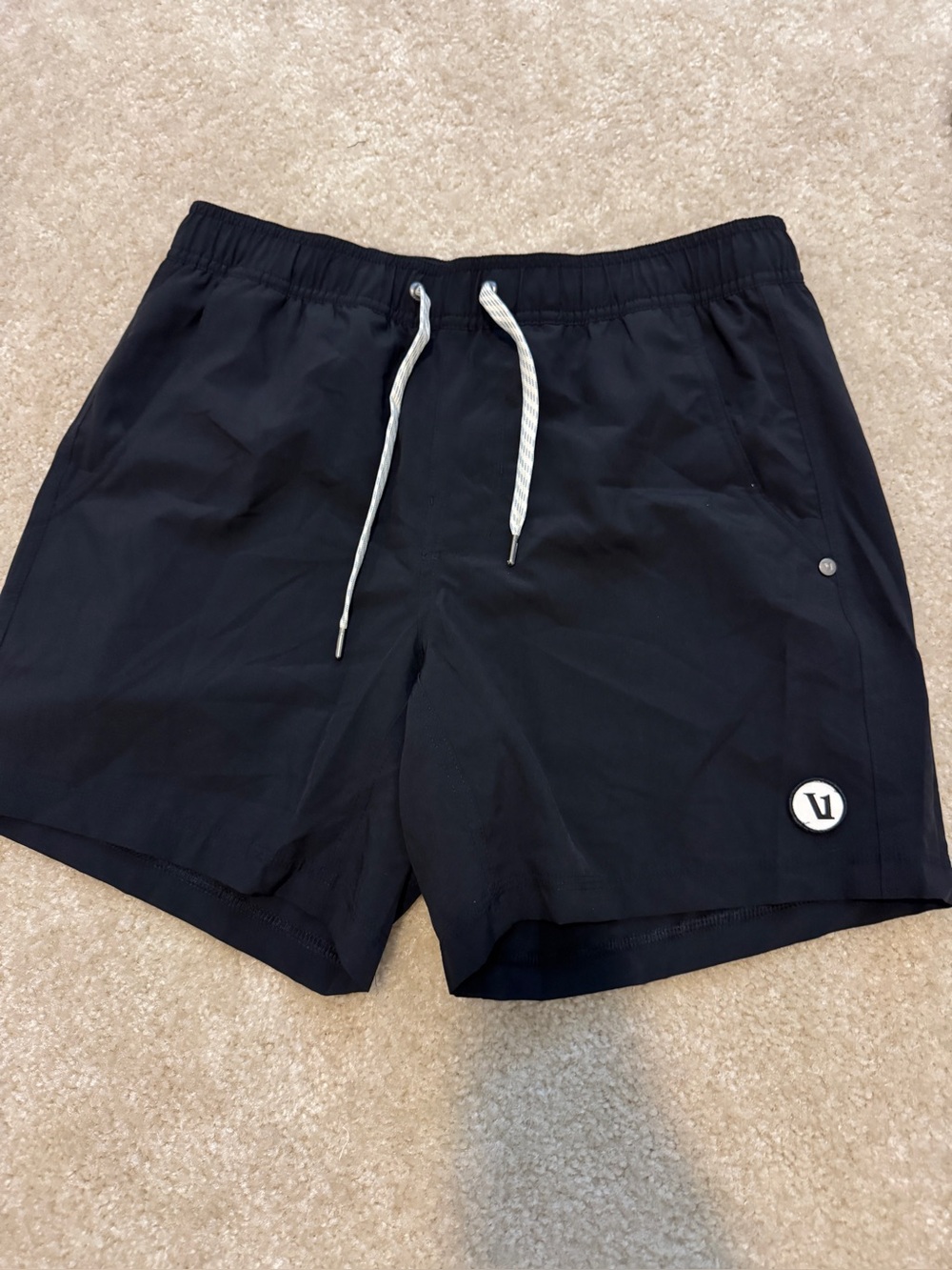 Vuori men shorts kore lined shorts 7” size L
